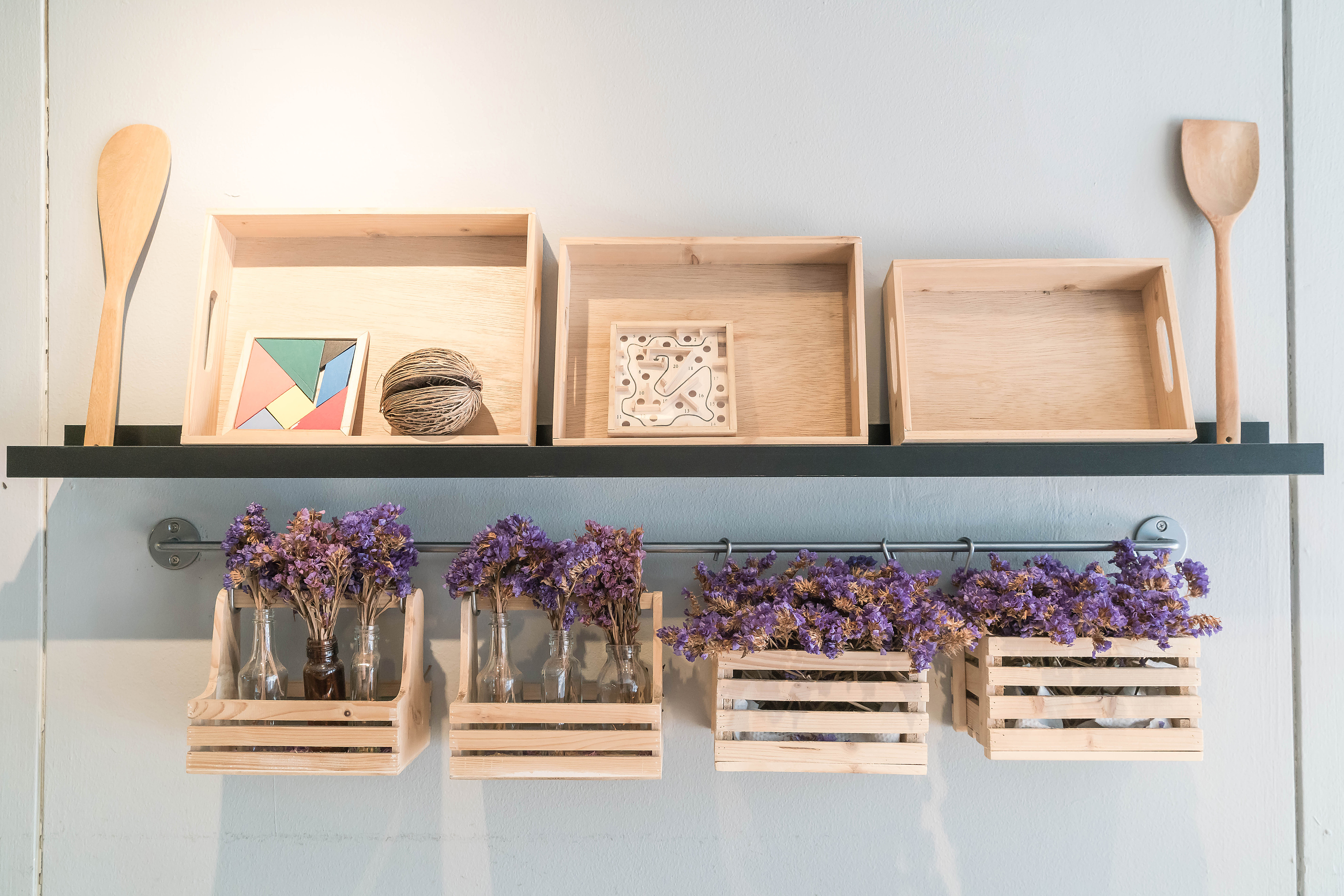 Decorative hanging shelves