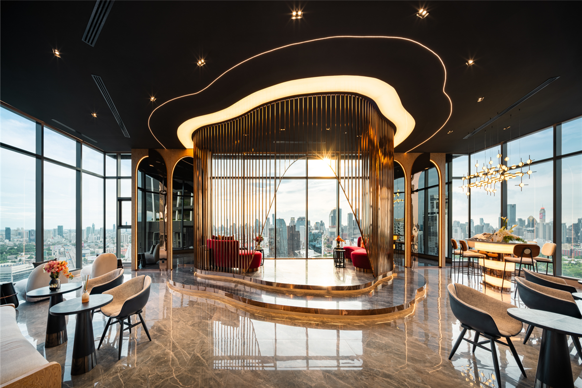 Circular Lounge